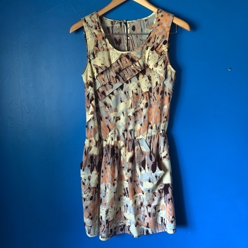 Patterned Sleeveless Dress w/ Pockets | Size Medium | Abstract Print Fit & Flare